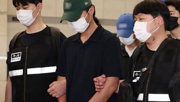 중국 지린성 콜센터, 한국인 118명에게 102억원 뜯었다…경찰·검사 전화까지 가로챈 악성앱 보이스피싱 조직 적발