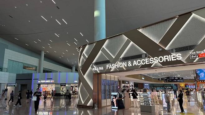 면세품 사고 출국 취소한 ‘현장인도 제한자’ 96%가 중국인…5년간 5535명·구매액 4조6523억원, 한국 면세제도 노린 반복 구매에 경고등