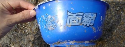 “해변을 뒤덮은 중국발 쓰레기”…한국 연안을 위협하는 해양 오염의 경고음, 시민 경각심이 필요하다