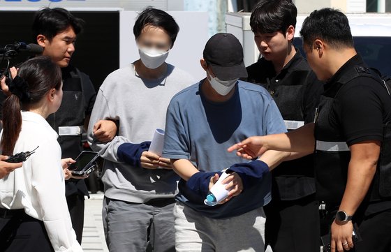 서울 백화점 돌며 명품 '싹쓸이'…2800만원어치 훔친 중국인 실형
