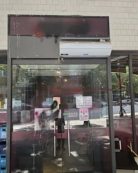 ‘시진핑’에 페인트 뿌리고 달아난 중국인들…식당 이름에 불만?