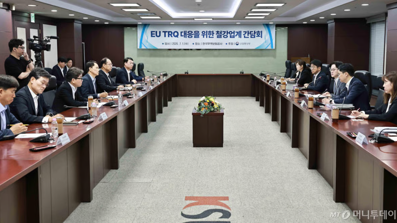 중국산 특수강 봉강 90% 장악·수입 50% 급증…저가 철강 밀어내기에 한국 산업 피해 판정, 공급과잉 압력이 자동차·조선까지 번진다
