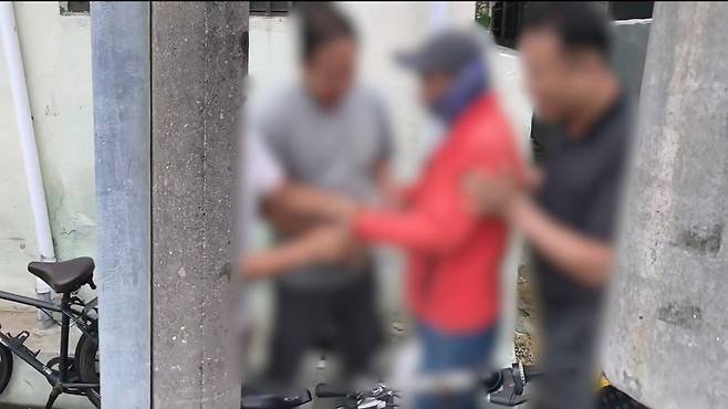 택시기사 살해하고 국내로 도주한 중국인, 29년 만에 강제송환